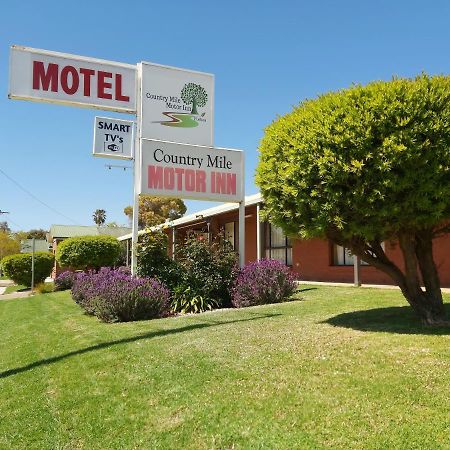 Country Mile Motor Inn Forbes Exterior foto